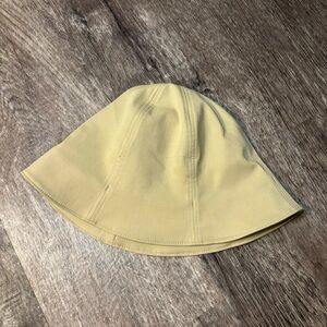 Lululemon bucket hat